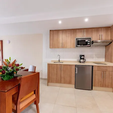 Hotel apartamentowy Vista Sur 4*